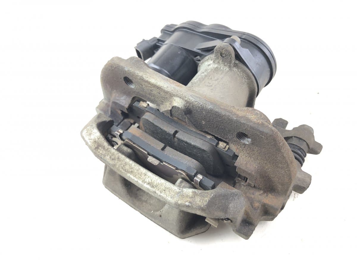 LEXUS 4783033270 4631033010 46310-33010 Brake caliper rear right LEXUS ES VII (2018-)