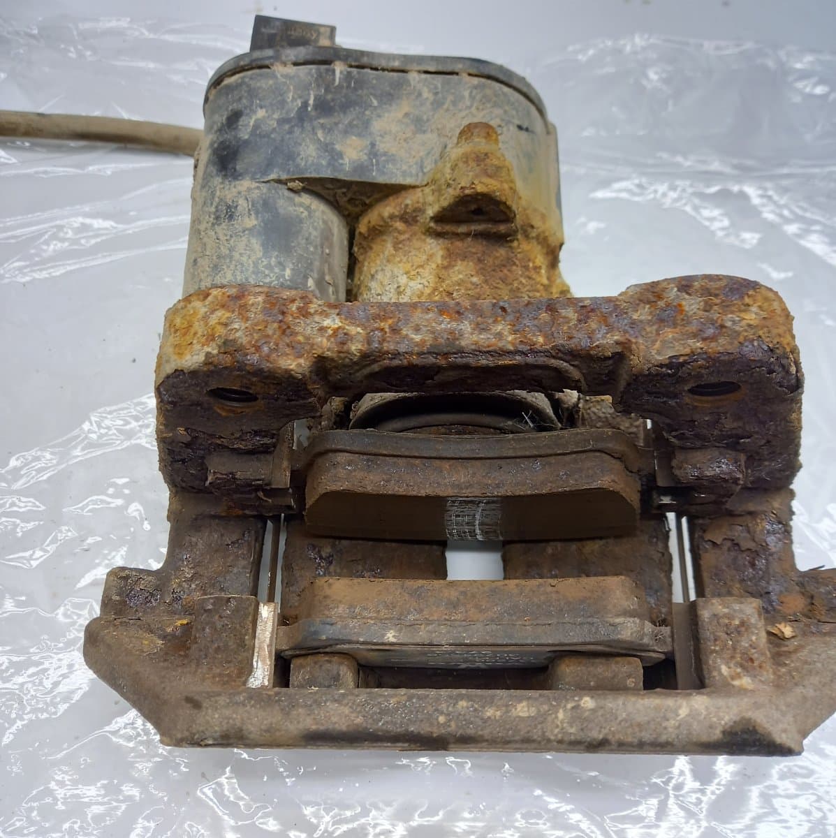 VOLVO 36001377 8603729 Brake caliper rear right VOLVO XC60 I (2008-2017)