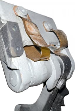 BMW Bootlid / tailgate Hinge Right BMW 5 (F10, F11) (2010-2017) — thumbnail 2