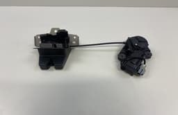 VOLVO 32149889 31484235 Bootlid / tailgate lock VOLVO XC40 / EX40 / EC40 (536, 539) (2017-) — thumbnail 1