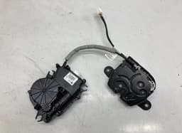 BMW 7348531 7348530 Bootlid / tailgate lock BMW 2 Active Tourer (F45, F46) (2013-2021) — thumbnail 2