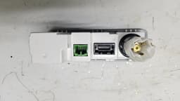 JAGUAR FW9319E110CA Audio input / USB socket JAGUAR XF (X260) (2015-2024) — thumbnail 3