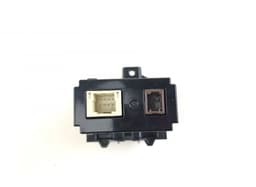 LEXUS 8619024030 Audio input / USB socket LEXUS ES VII (2018-) — thumbnail 3