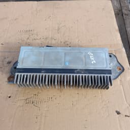 LEXUS 8628053110 Audio amplifier LEXUS IS II (XE20) (2005-2013) — thumbnail 1