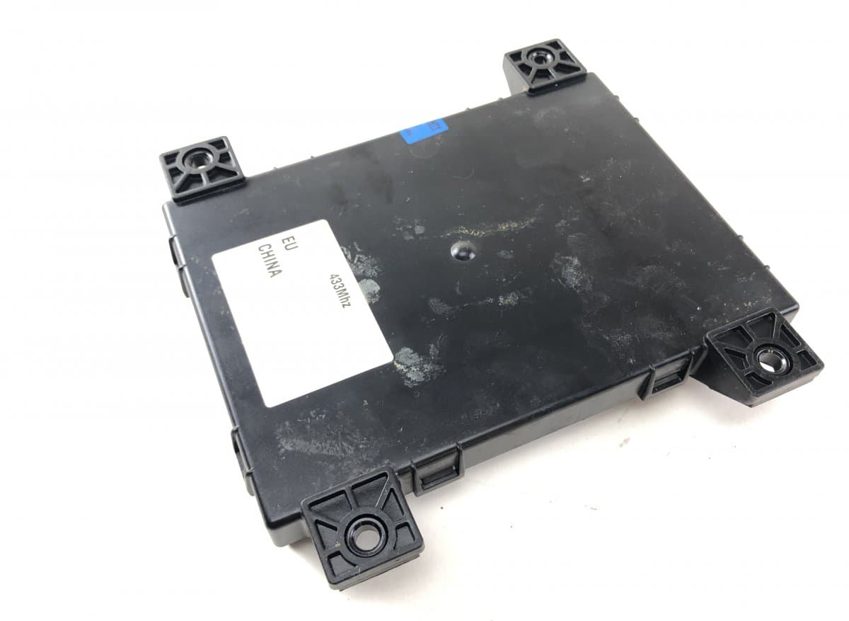 TESLA 101090700G Body control module (BCM) TESLA MODEL S (5YJS) (2012-)