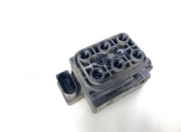 AUDI 15152400082 15-1524-0008.2 Air suspension valve block AUDI Q7 (4L) (2006-2015) — thumbnail 1