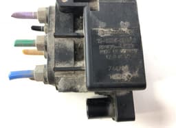 TESLA 600640600A Air suspension valve block TESLA MODEL S (5YJS) (2012-) — thumbnail 3