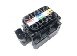 MERCEDES-BENZ A2123200358 Air suspension valve block MERCEDES-BENZ C-CLASS (W205) (2013-2021) — thumbnail 1