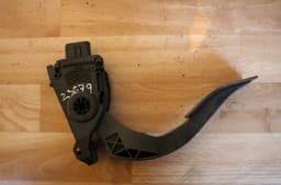 AUDI 8K1721523 Accelerator Pedal AUDI A4 / A4 ALLROAD (B8) (2007-2015) — thumbnail 2