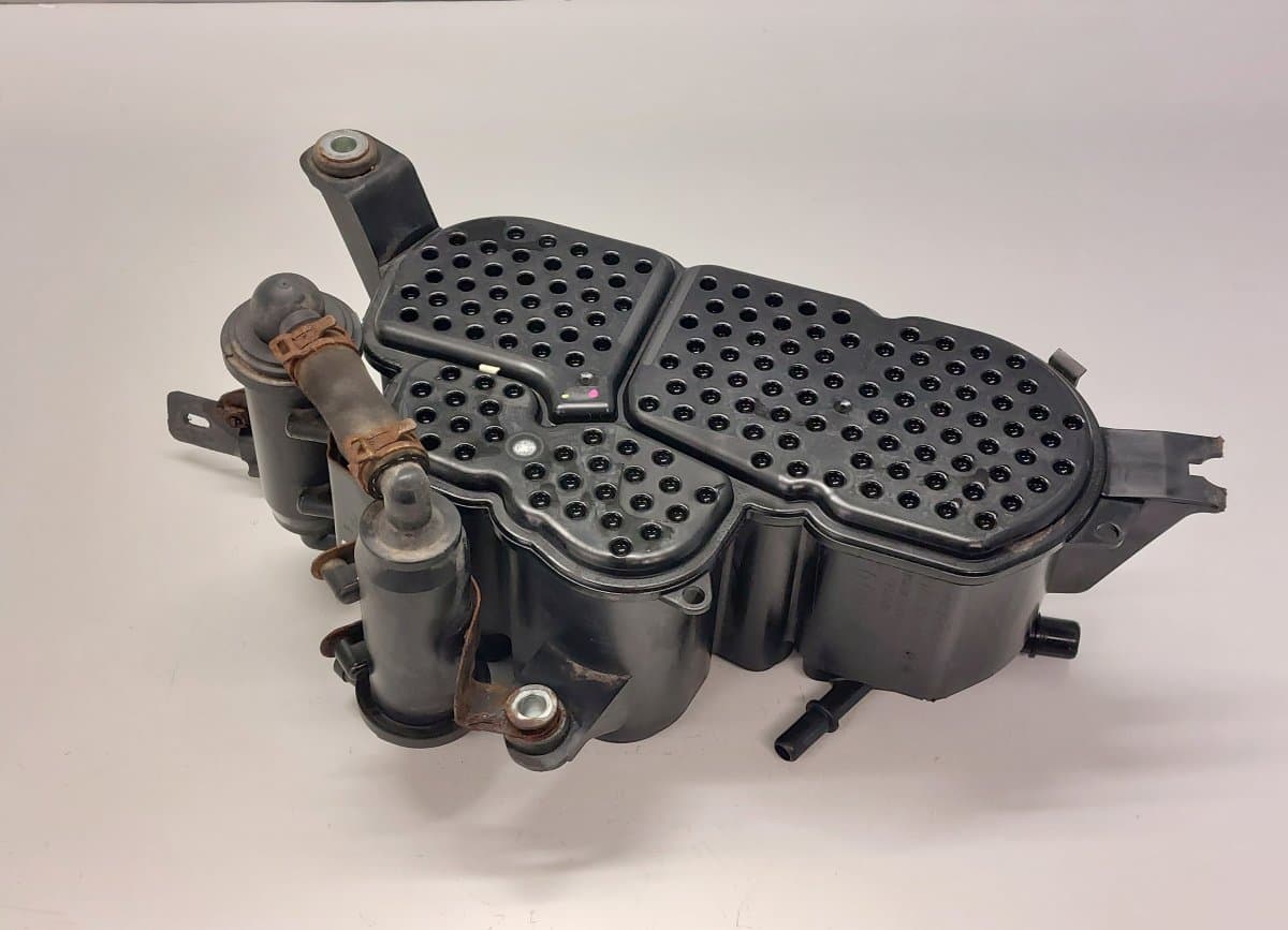 8R0201801B 8R0201799F 8R0201827E Active Charcoal Container AUDI Q5 (8R) (2008-2016)