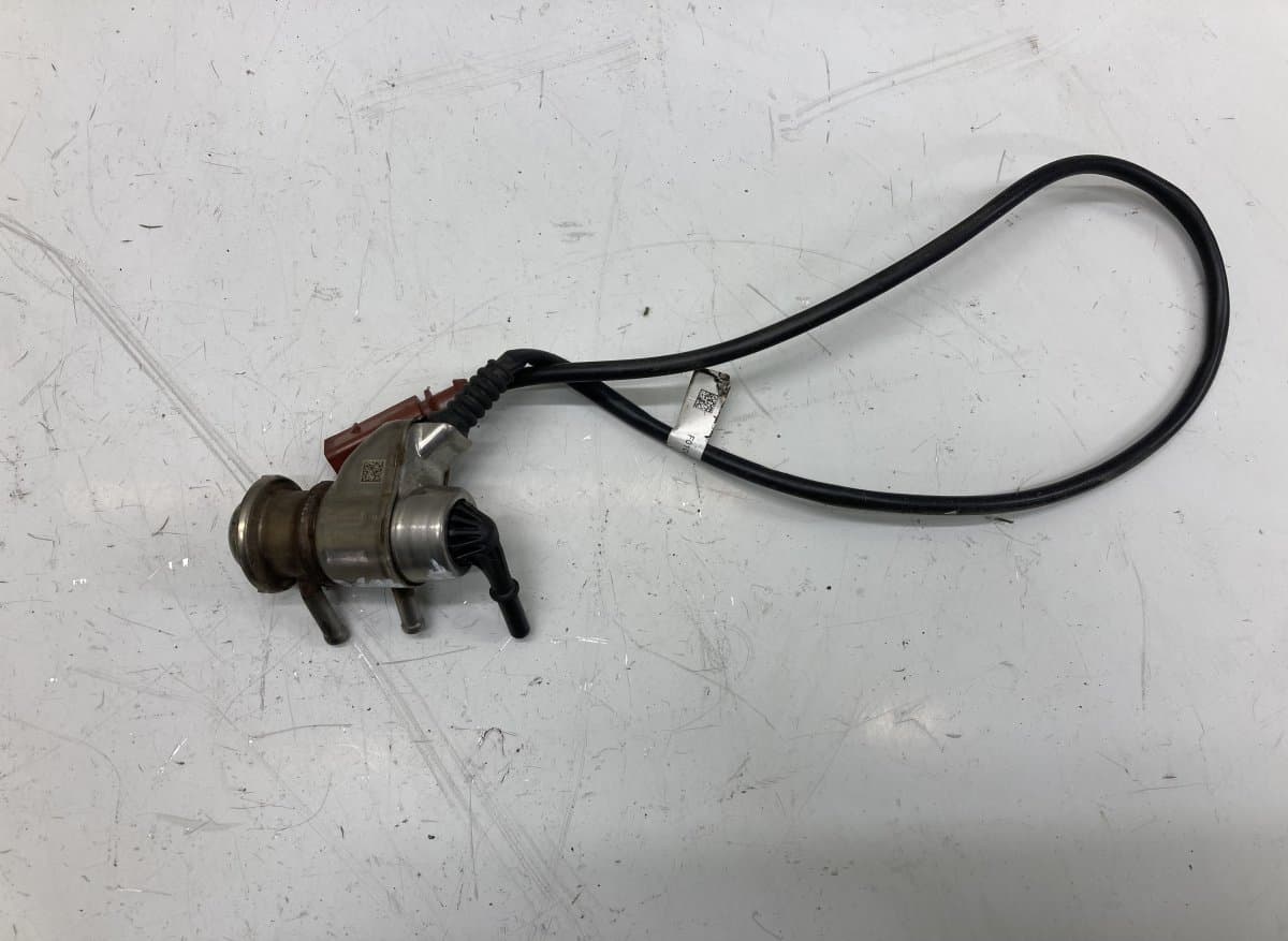 AUDI 0444025048 04L131113S AdBlue Nozzle AUDI A4 (8W, B9) (2015-)