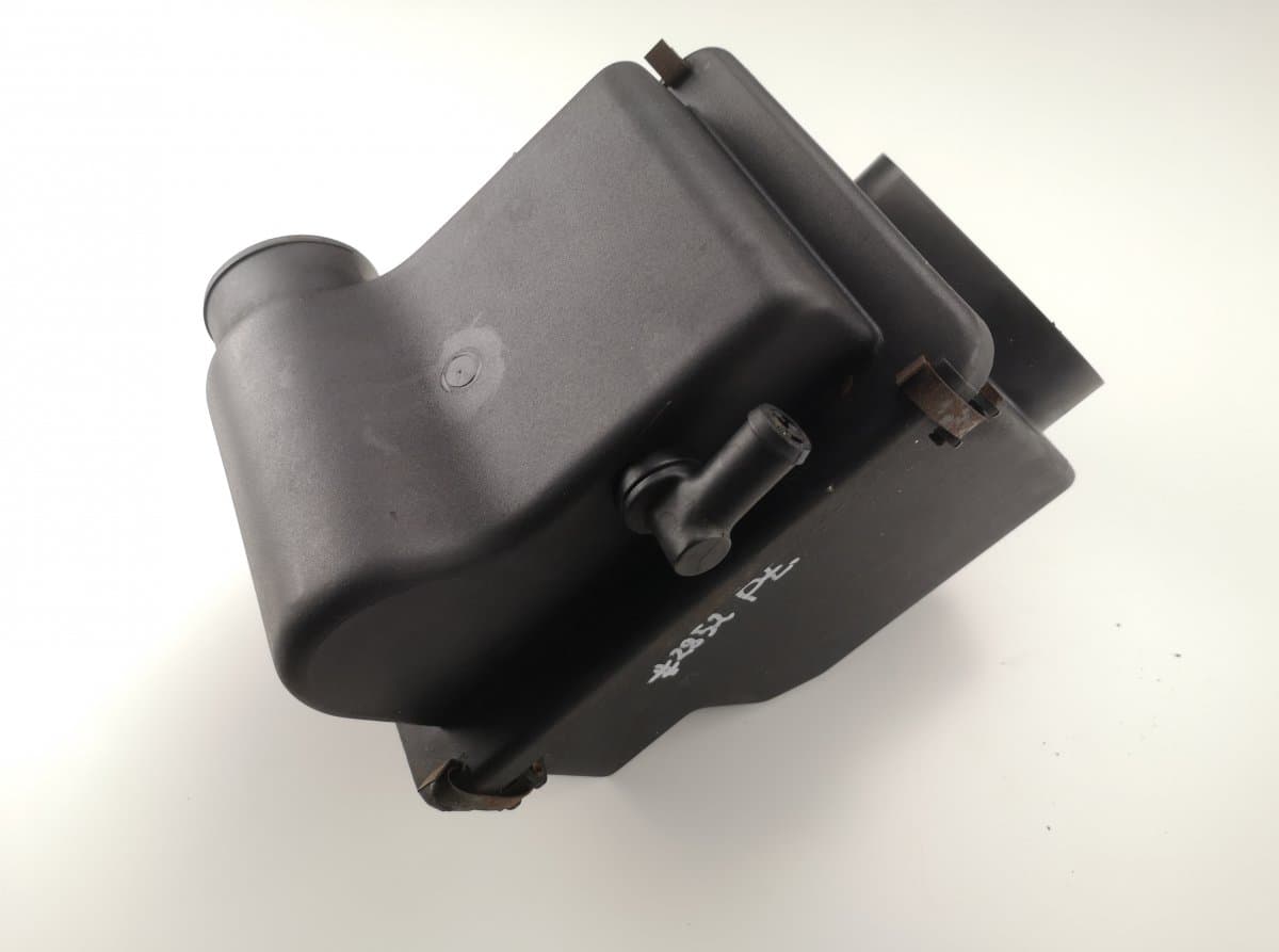 MASERATI 392450052 Air Cleaner (filter box) MASERATI QUATTROPORTE II (03.94-)