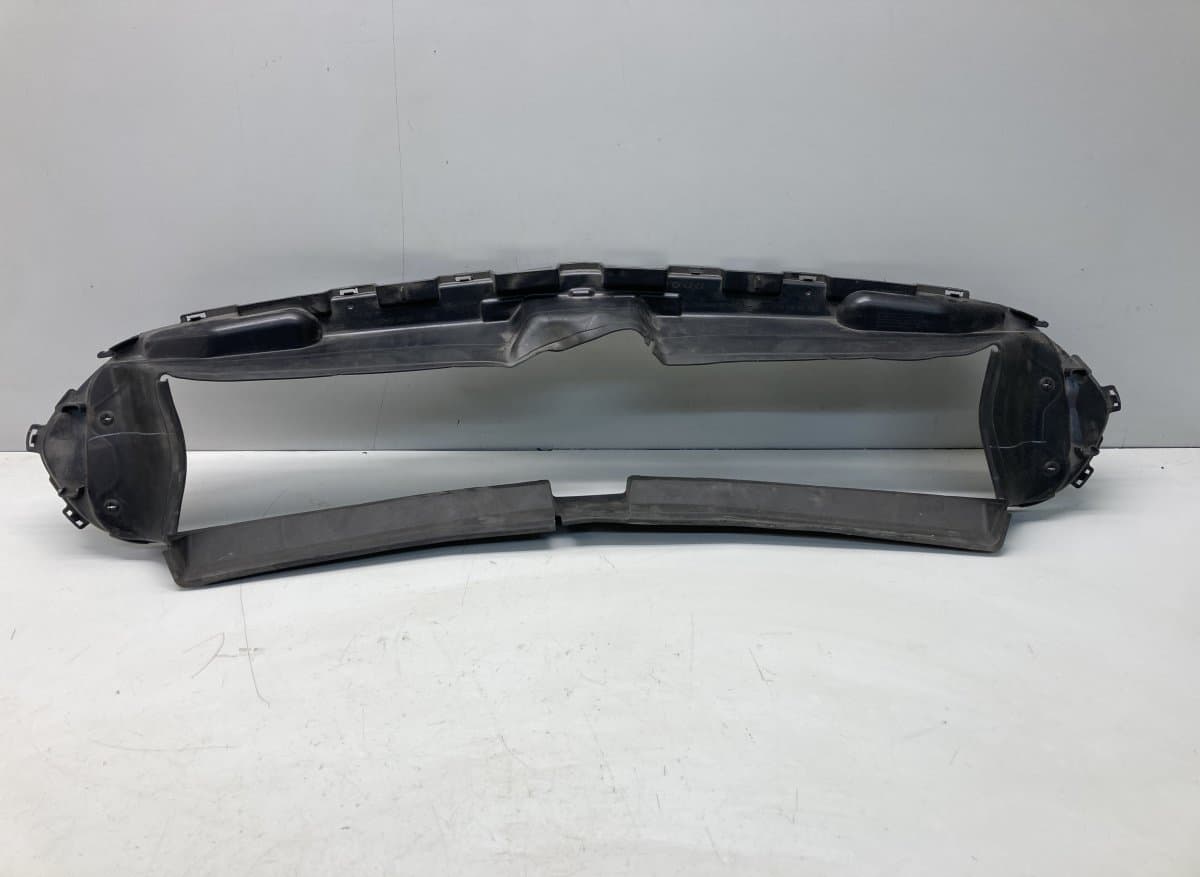 MERCEDES-BENZ A2065051100 A2065056600 Air duct front left MERCEDES-BENZ C-CLASS (W206) (2021-)