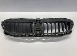 BMW 18715610 5811R1001 988164602 Air duct front, other BMW 5 (G30, G31) (2016-2024) — thumbnail 1
