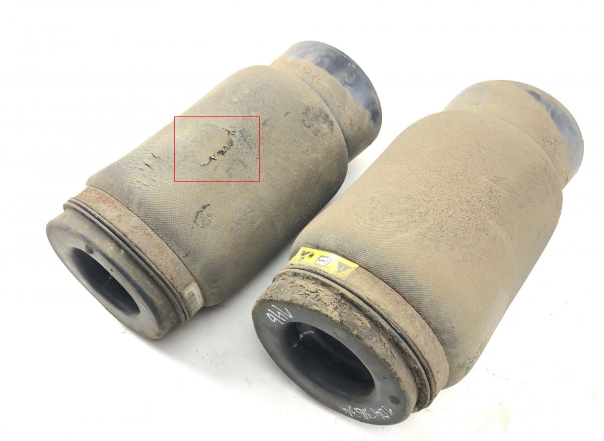 68029912AE Air shock absorber rear left JEEP GRAND CHEROKEE IV (WK, WK2) (2010-2021)