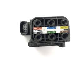 MERCEDES-BENZ A2123200358 Air suspension valve block MERCEDES-BENZ R-CLASS (W251) (2006-2013) — thumbnail 2