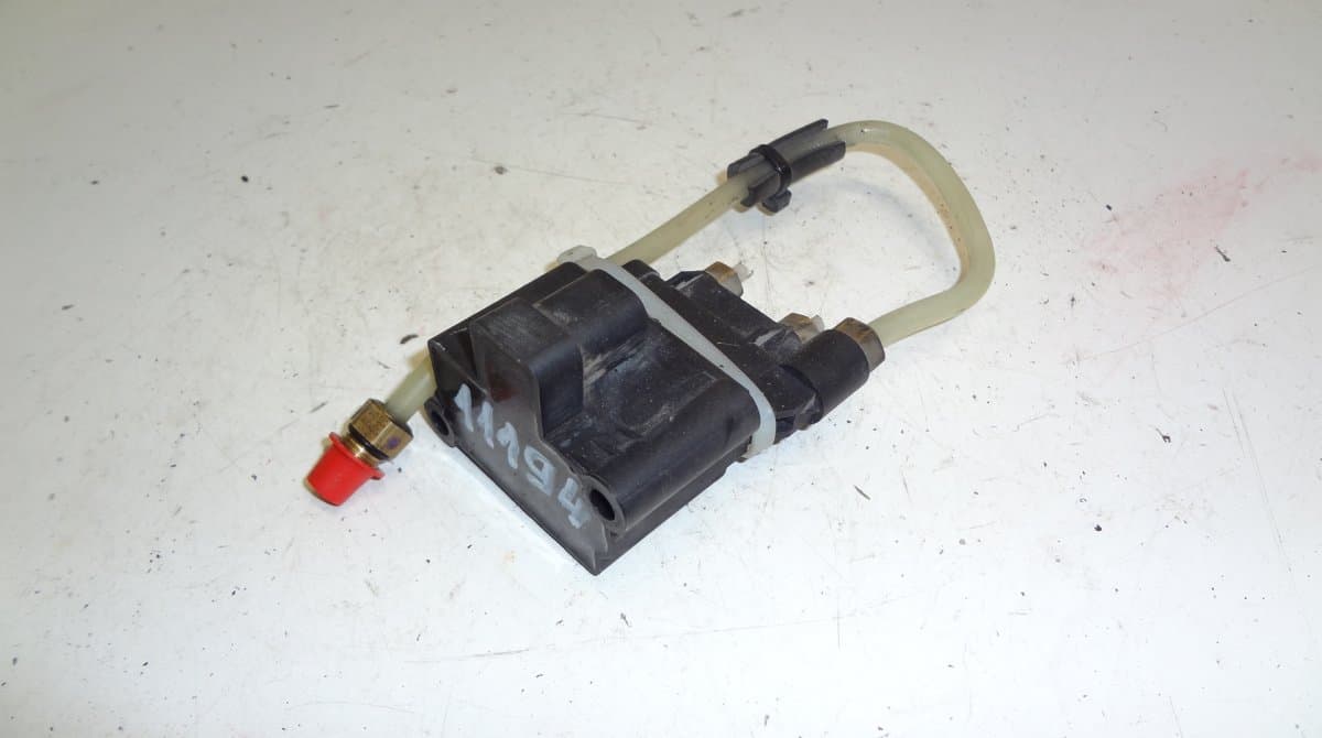 MERCEDES-BENZ Air suspension valve block MERCEDES-BENZ E-CLASS (W212) (2009-2016)