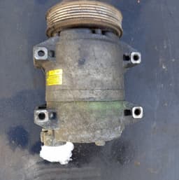 VOLVO 8708581 AC / aircon Compressor VOLVO XC90 I (2002-2014) — thumbnail 2