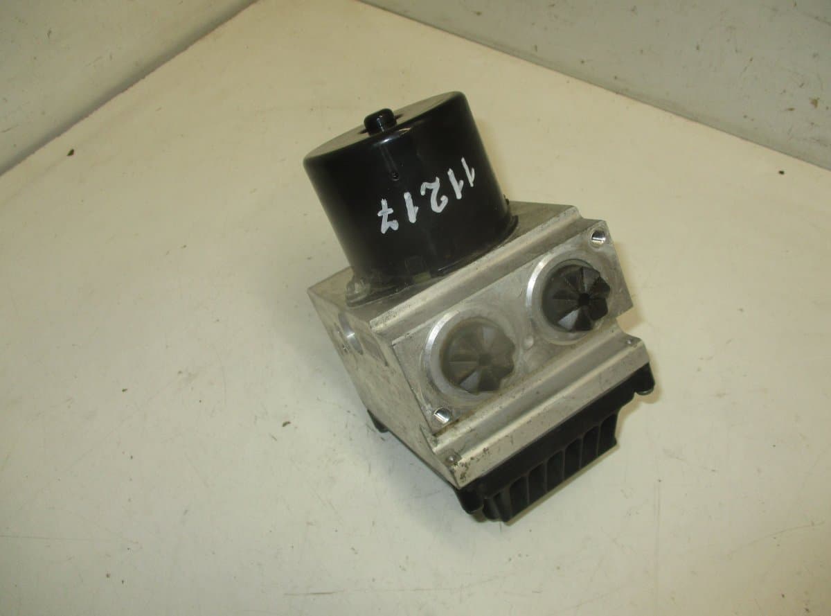 VW 3C0.614.095.Q ABS hydraulic unit / pump VW PASSAT B6 (3C) (2005-2010)