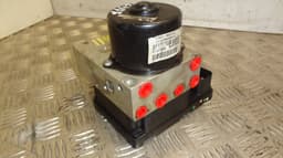 VOLVO 8619968 ABS hydraulic unit / pump VOLVO V70 II / XC70 I (P80) (2000-2007) — thumbnail 2