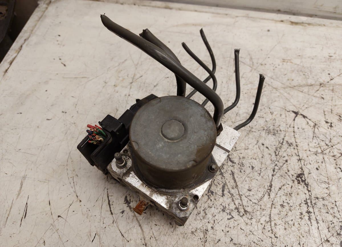 TOYOTA ABS hydraulic unit / pump TOYOTA COROLLA Verso II (AR10) (2004-2009)
