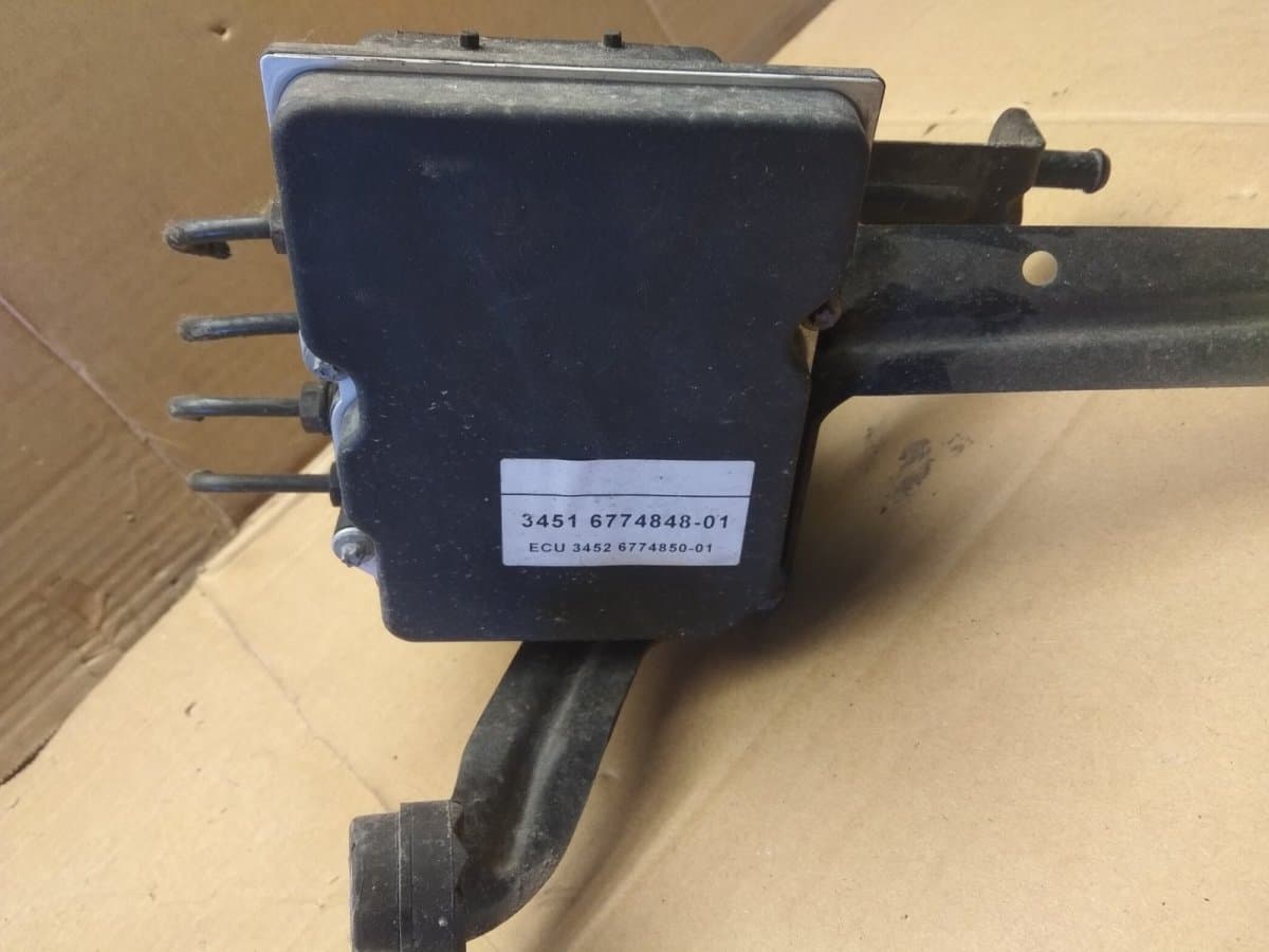 BMW ABS hydraulic unit / pump BMW 5 (E60, E61) (2003-2010)