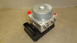 BMW 6881173 ABS hydraulic unit / pump BMW 4 (F32, F33, F36, F82, F83) (2013-2020) — thumbnail 1