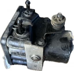 SKODA ABS hydraulic unit / pump SKODA OCTAVIA II (1Z) (2004-2013) — thumbnail 4