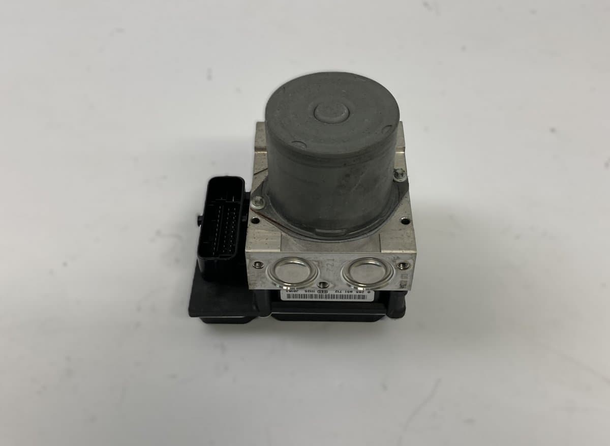 AUDI 8K0907379 ABS hydraulic unit / pump AUDI A5 (B8) (2007-2016)