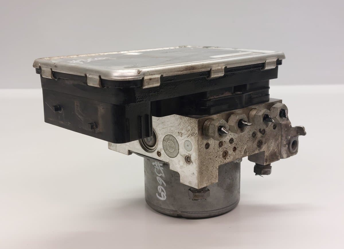 VOLVO 31680101 31680098 31660198 ABS hydraulic unit / pump VOLVO S90 / V90 (2016-)