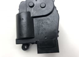 VOLVO 32226714 Evaporator air flow flap control motor VOLVO XC40 / EX40 / EC40 (536, 539) (2017-) — thumbnail 3