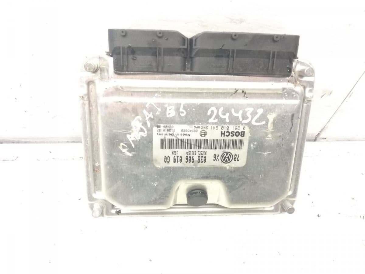 VW Engine Control Unit / module (ECU) VW PASSAT B5 (3B3) (2000-2005)