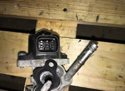 TOYOTA EGR Valve TOYOTA iQ (AJ10) (2009-2015) — thumbnail 2