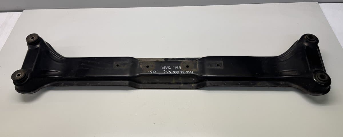 MITSUBISHI 1090A001 Engine Beam MITSUBISHI PAJERO III (V60, V70) (2000-2007)