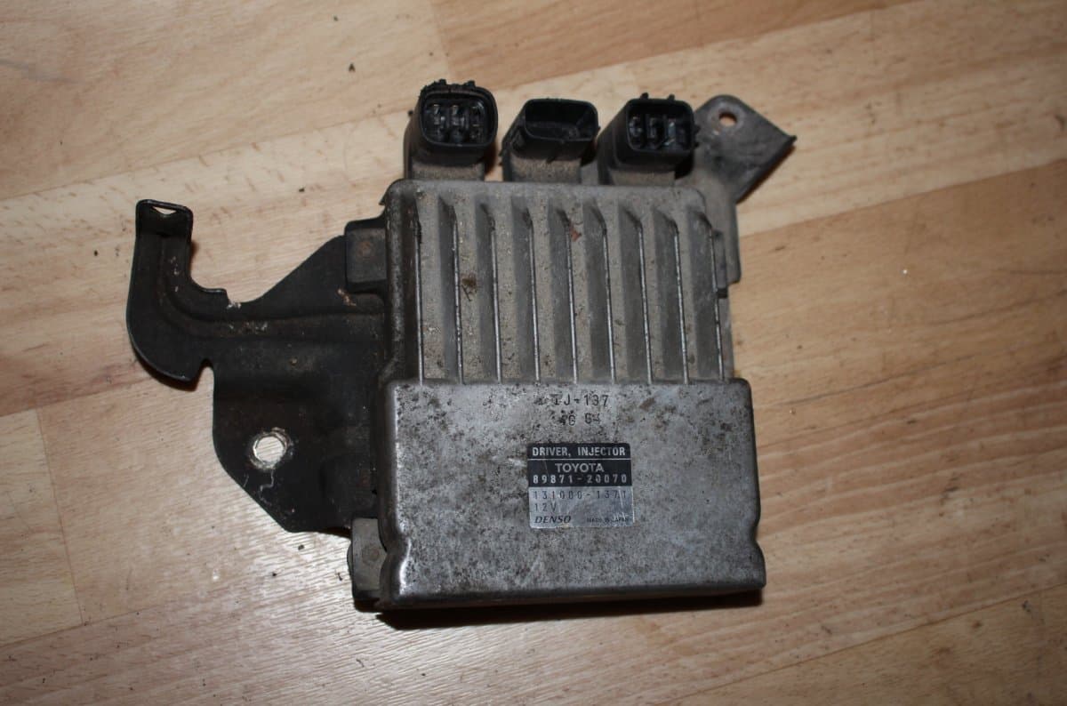 TOYOTA Engine Control Unit / module (ECU) TOYOTA AVENSIS (T250) (2003-2008)