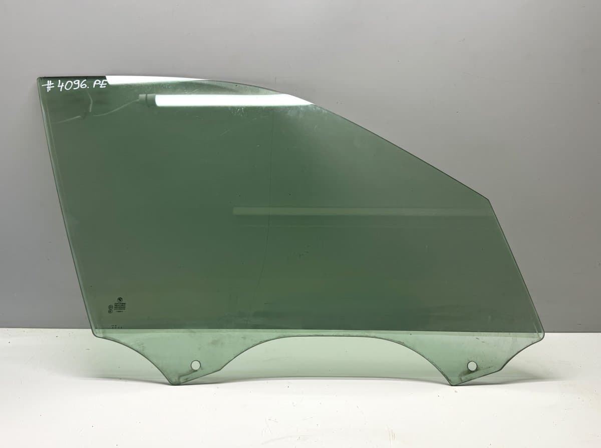 BMW 51337137014 7137014 Door window glass front right BMW X5 (E70) (2007-2013)