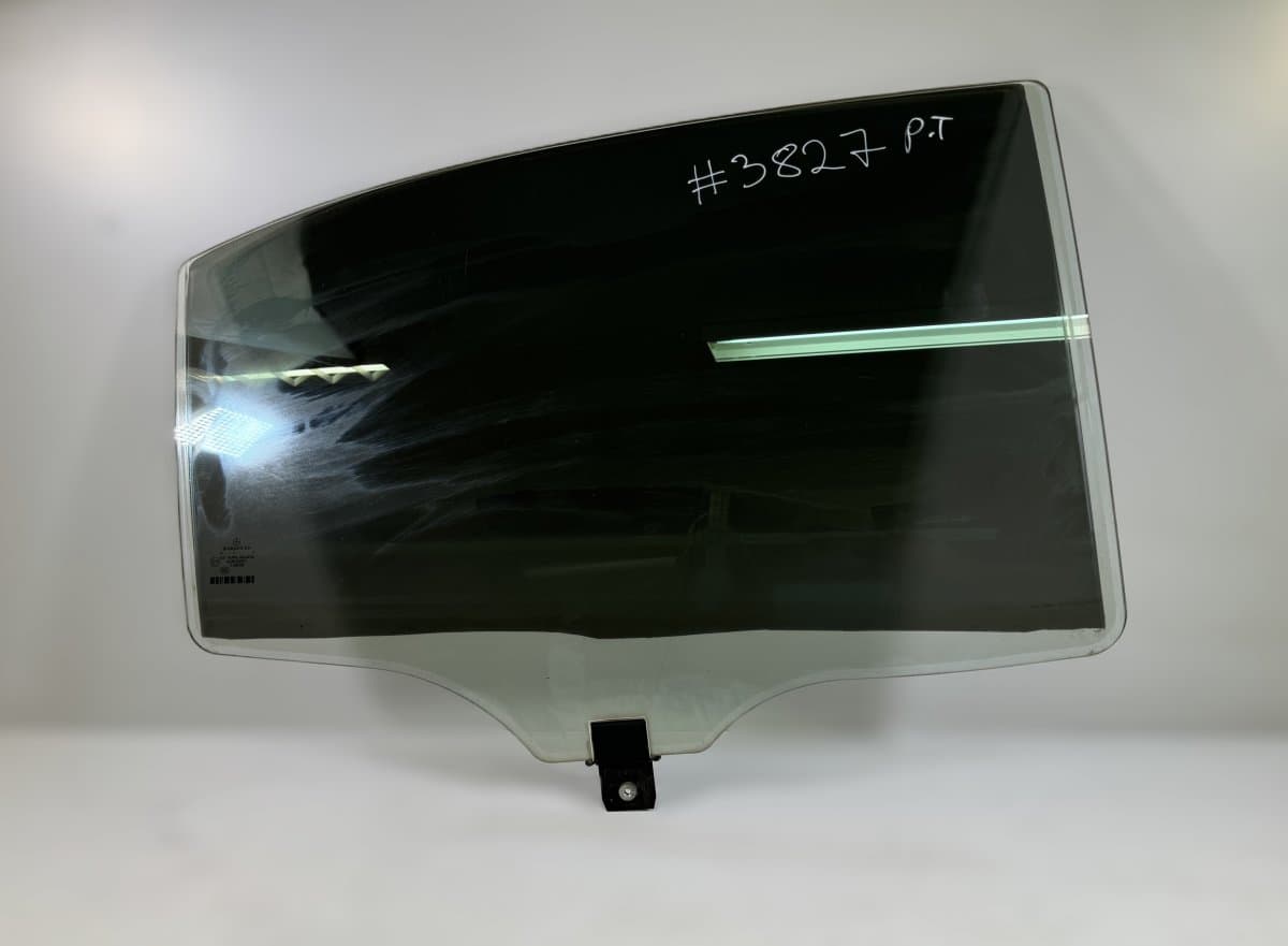 MERCEDES-BENZ A2217301818 Door window glass rear right MERCEDES-BENZ S-CLASS (W221) (2005-2013)