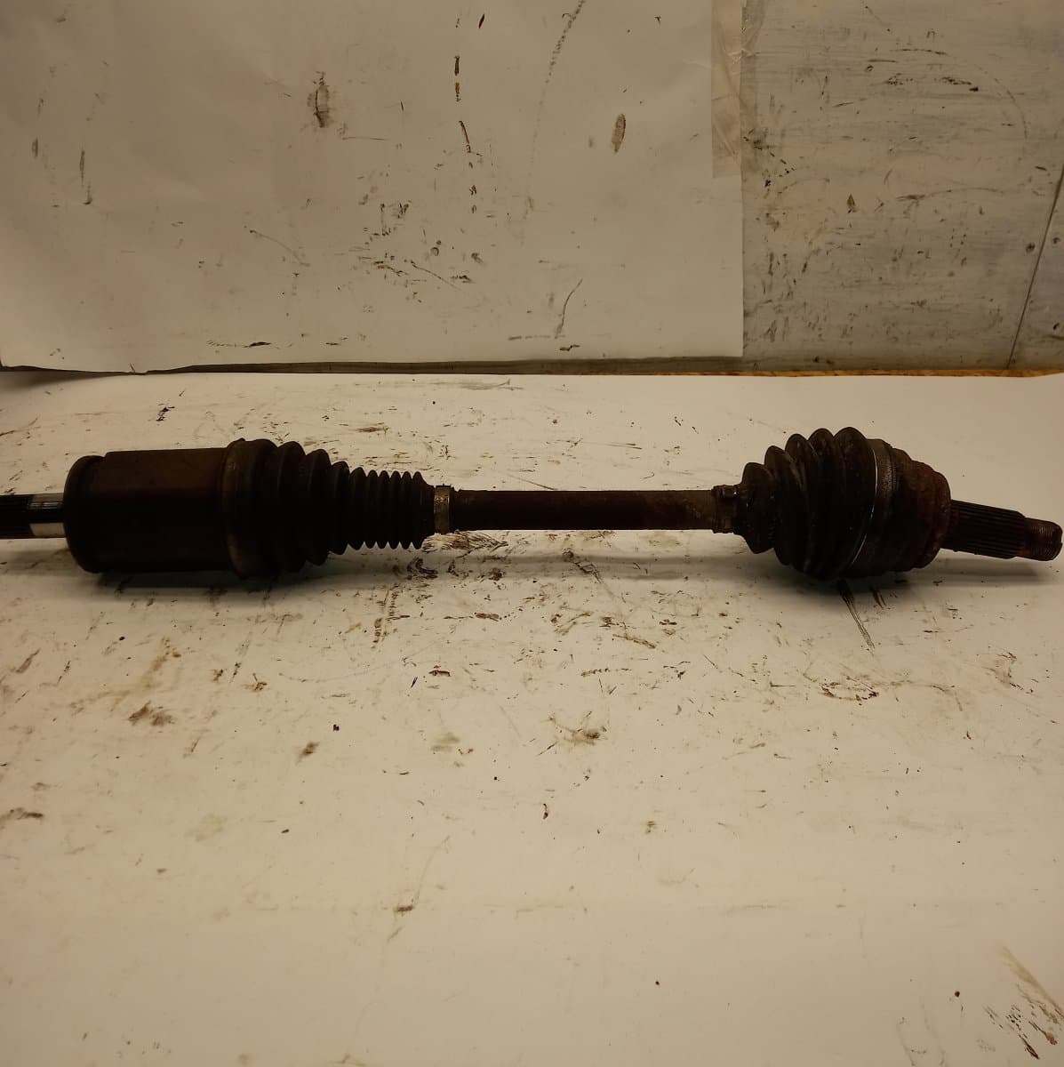 31607607937 7607937 Drive Shaft Front Left BMW X5 (E70) (2007-2013)