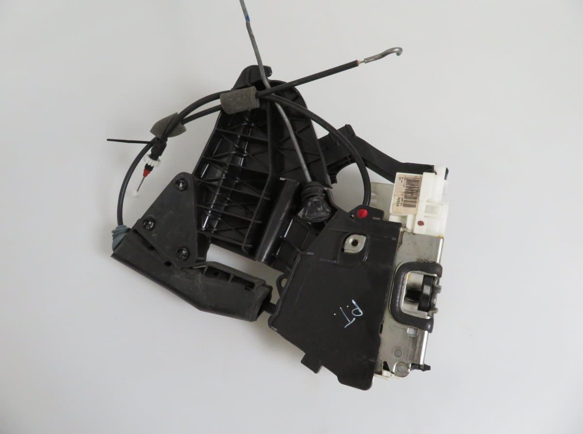 MERCEDES-BENZ A1697303635 A1677331014 A1647304035 Door Lock Rear Right MERCEDES-BENZ GL-CLASS (X164) (2006-2012)