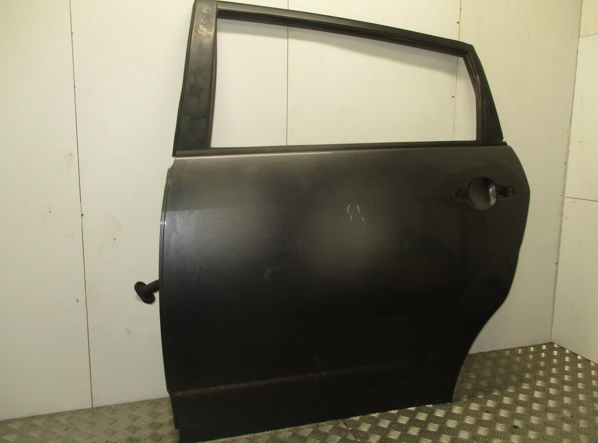 670040F010 Door Rear Left TOYOTA COROLLA Verso II (AR10) (2004-2009)