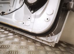 TOYOTA Door Rear Left TOYOTA AVENSIS VERSO (XM20) (2001-2009) — thumbnail 4