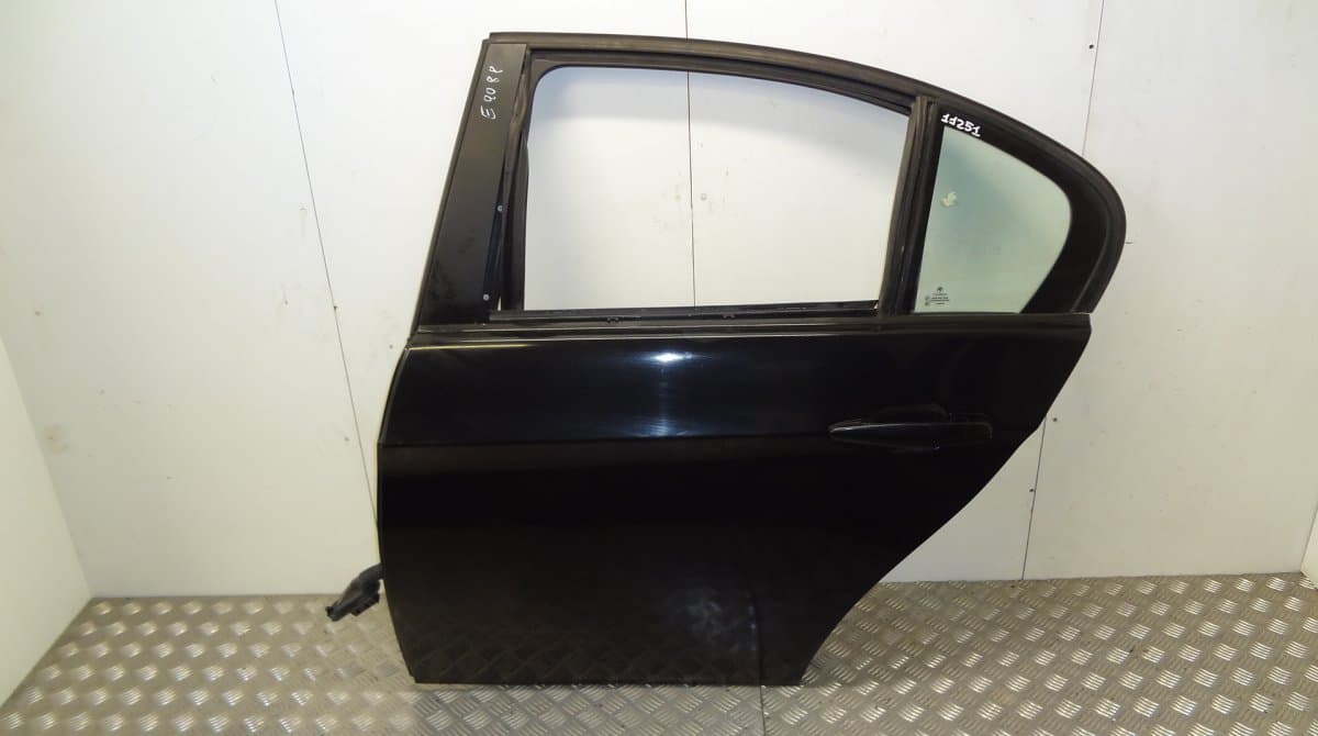 BMW Door Rear Left BMW 3 (E90, E91, E92, E93) (2005-2011)