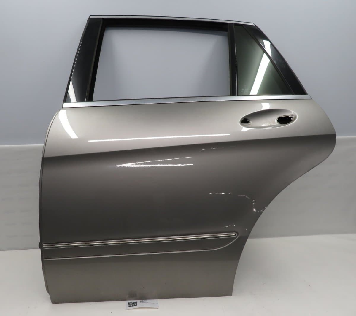 MERCEDES-BENZ A2517300905 2517300905 A2517300105 2517300105 Door Rear Left MERCEDES-BENZ R-CLASS (W251) (2006-2013)
