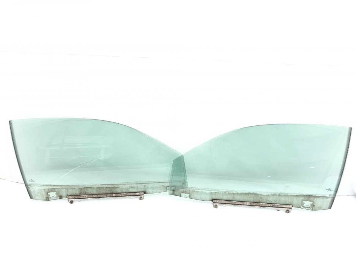 A2087200718 A2087200818 Door window glass front left MERCEDES-BENZ CLK (C208) (1997-2002)