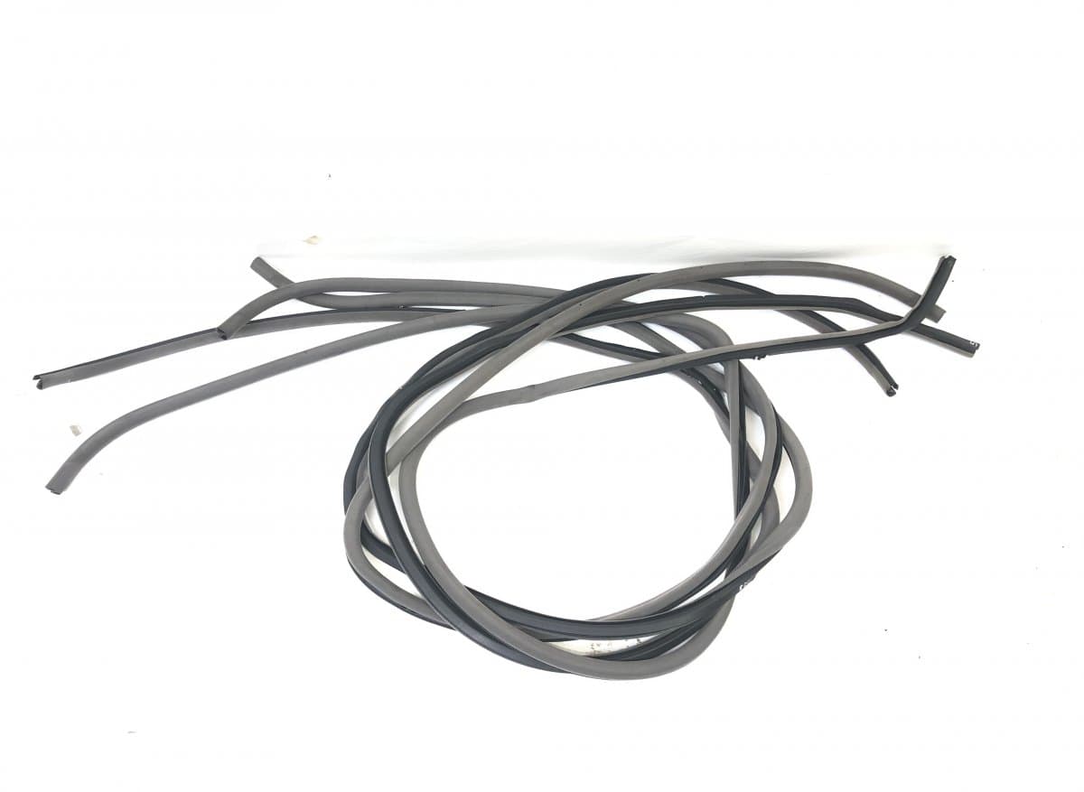 6786250040 Door Weatherstrip Front Left LEXUS LS (XF40) (2006-2017)