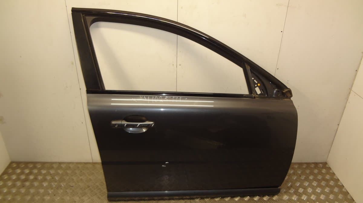 VOLVO Door Front Right VOLVO V70 III (BW) (2007-2016)