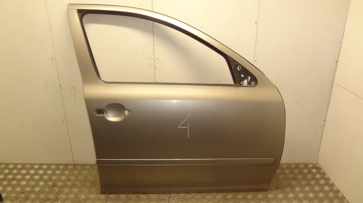 SKODA Door Front Right SKODA OCTAVIA II (1Z) (2004-2013)