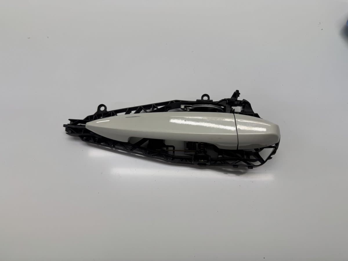BMW 7433844 51217401212 Door Handle Exterior Front Right BMW X1 (F48) (2014-2022)