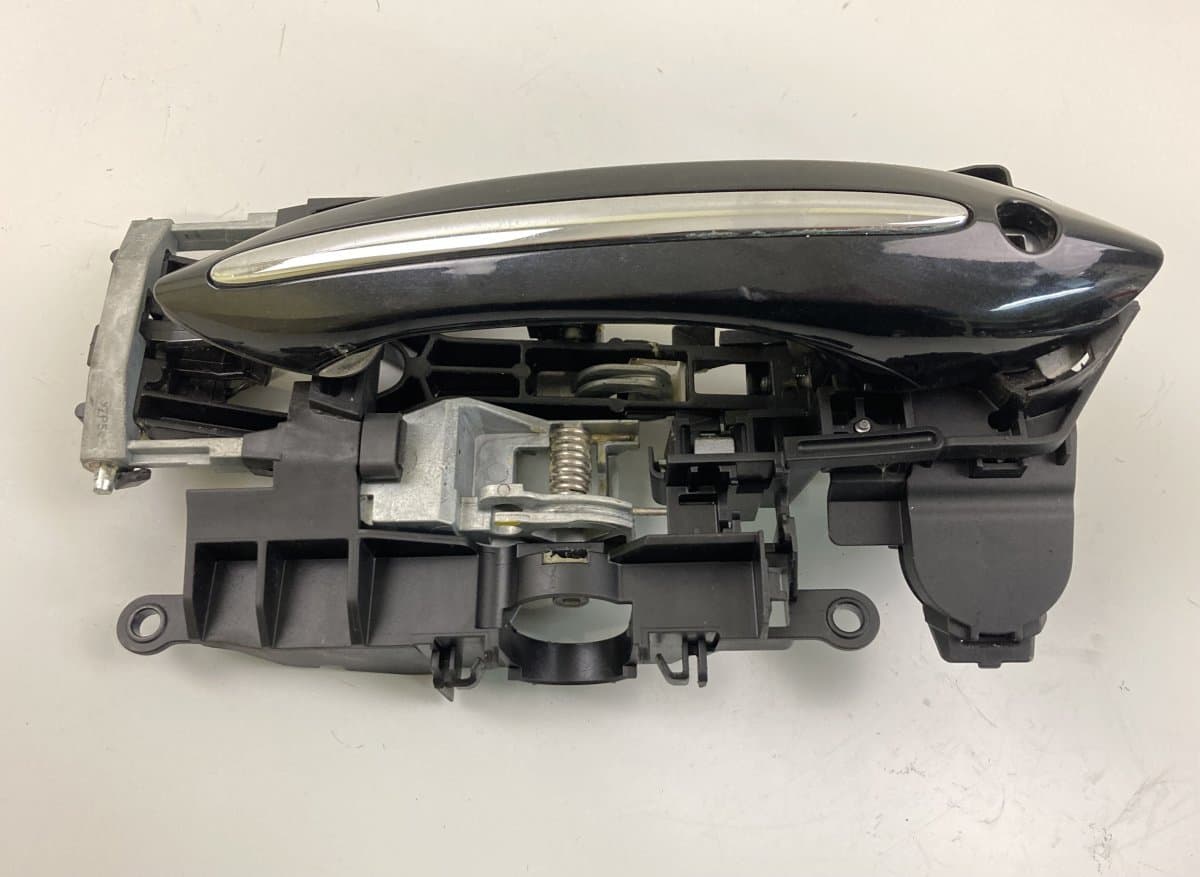 BMW X1720745109 Door Handle Exterior Front Left BMW 5 (F10, F11) (2010-2017)