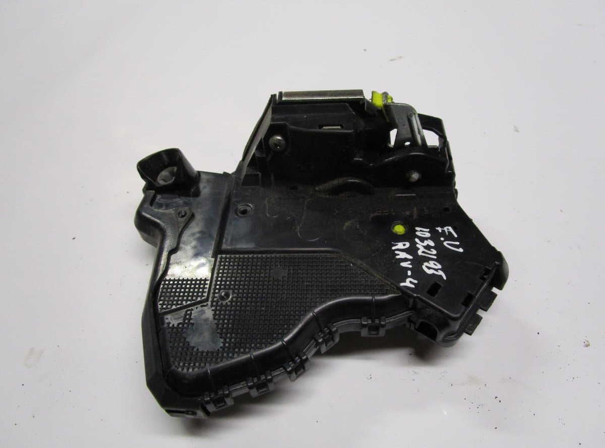 TOYOTA 6904042240 Door Lock Front Left TOYOTA RAV 4 III (XA30) (2005-2012)